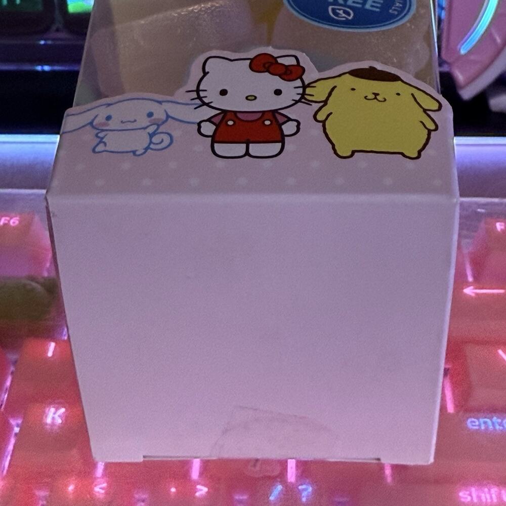 Hello Kitty Ice Cubes Reusable Plastic 2023 Sanrio Non Melting Cocktail Drink - Picture 15 of 16